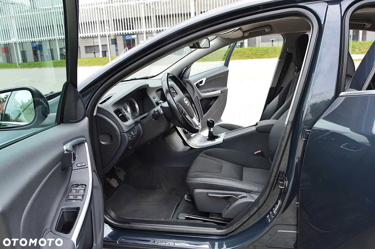 Volvo S60 D3 Momentum - 21
