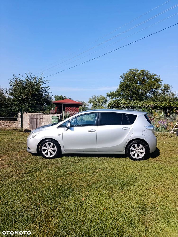 Toyota Verso 2010 photo 5