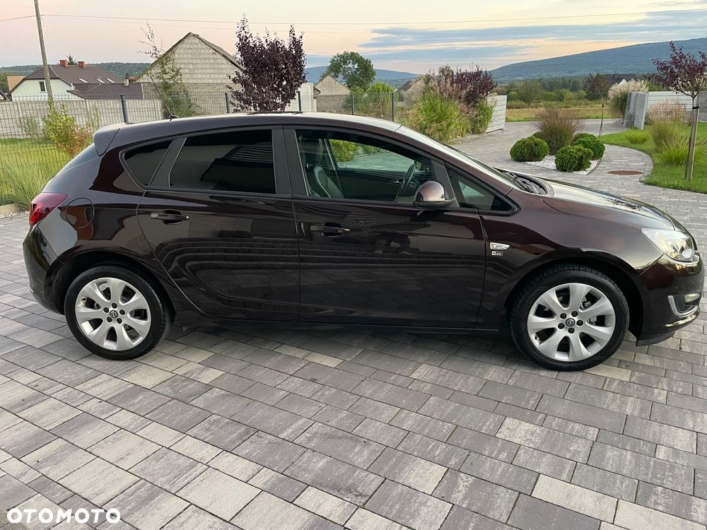 Opel Astra IV 1.4 T Cosmo EU6 - 26