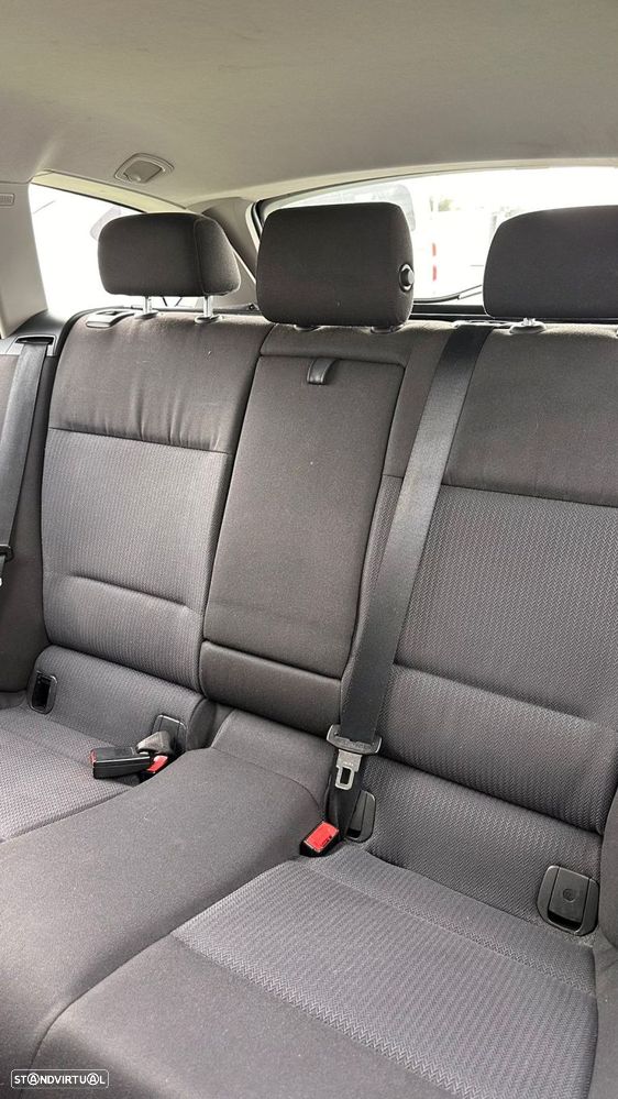 BMW 320 d Touring - 21