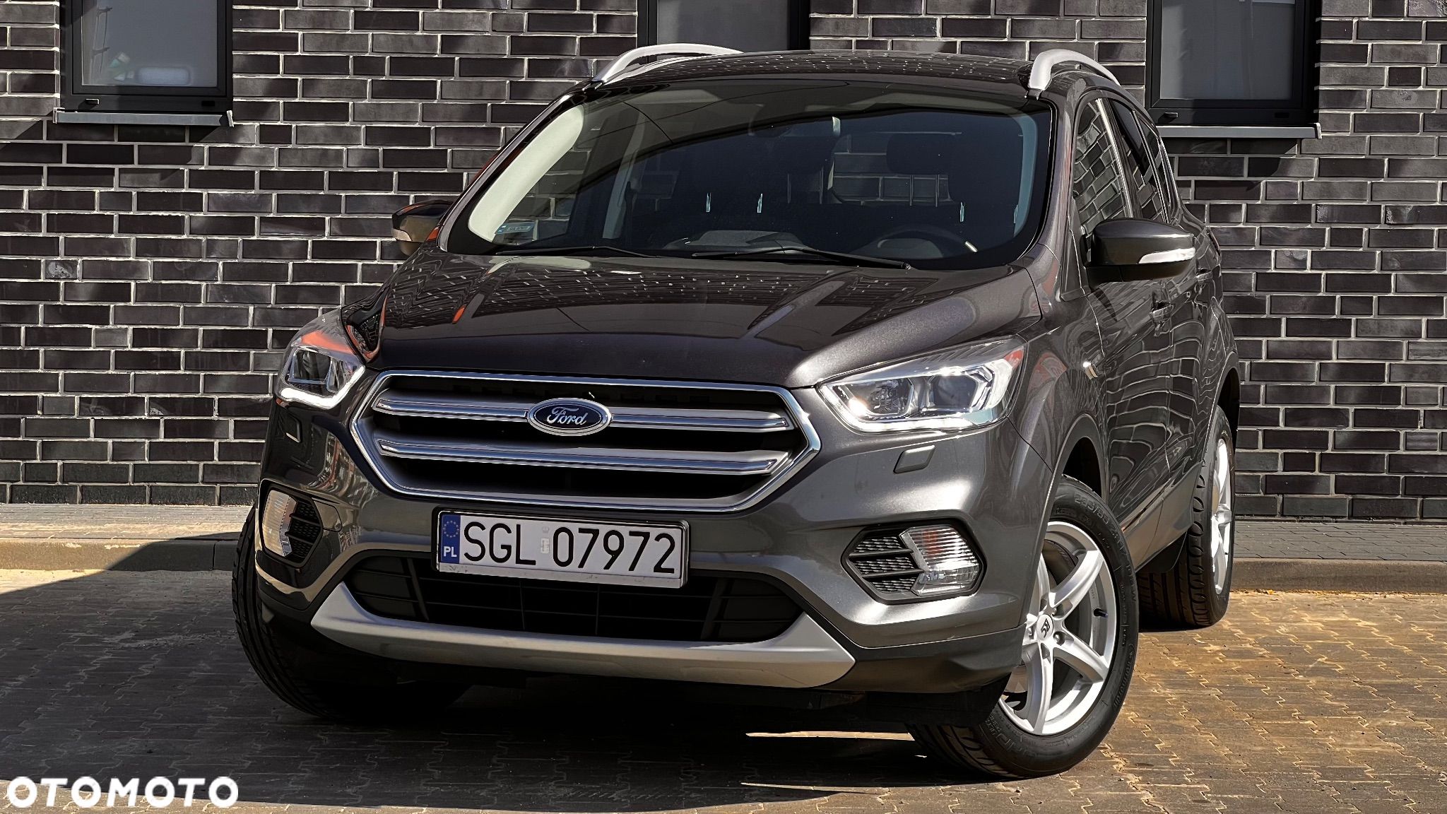 Ford Kuga 1.5 EcoBoost 2x4 Titanium - 1