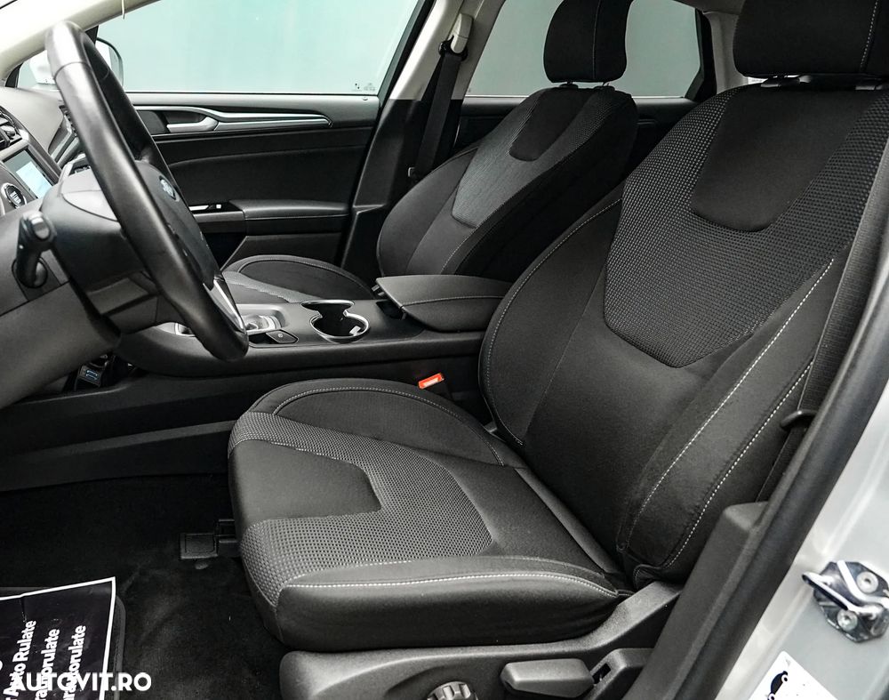 Ford Mondeo 2.0 HEV Titanium - 14