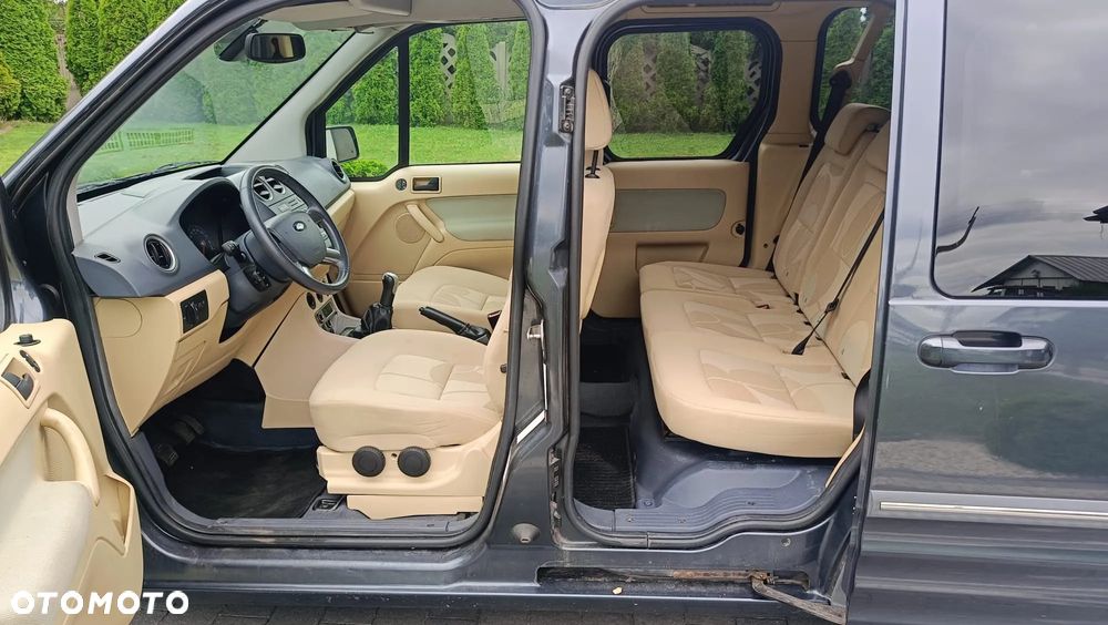 Ford Transit Connect - 14