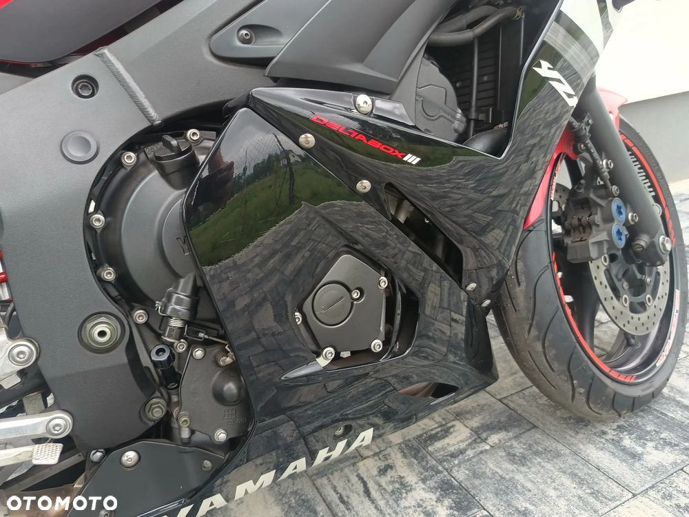 Yamaha YZF - 24