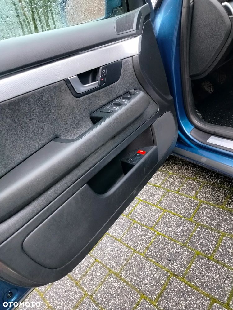 Audi A4 Avant 2.0 TDI - 26