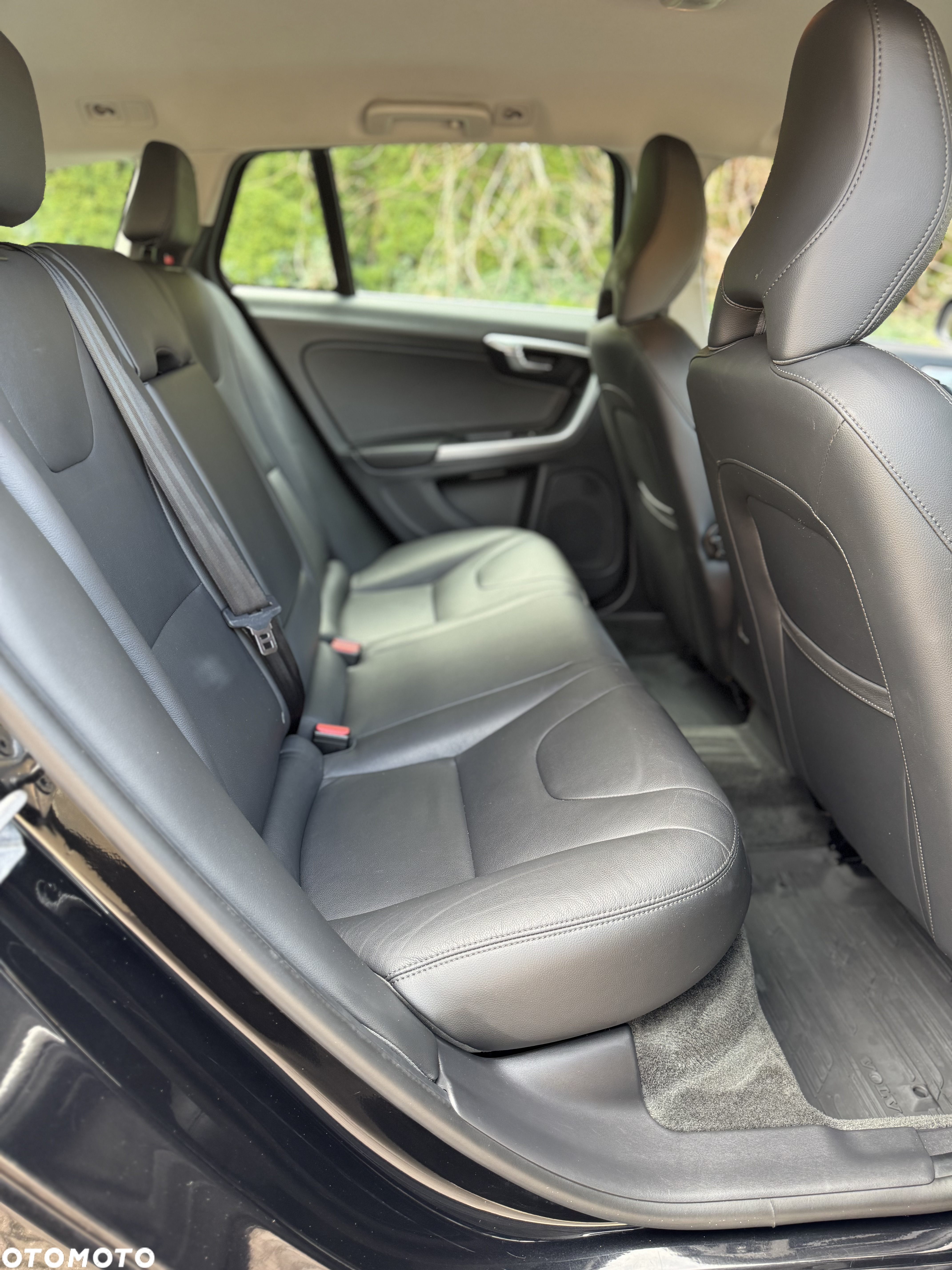 Volvo V60 D4 Drive-E Momentum - 14