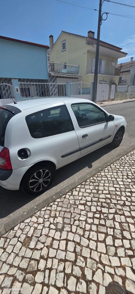 Renault Clio 1.2 16V Confort - 5