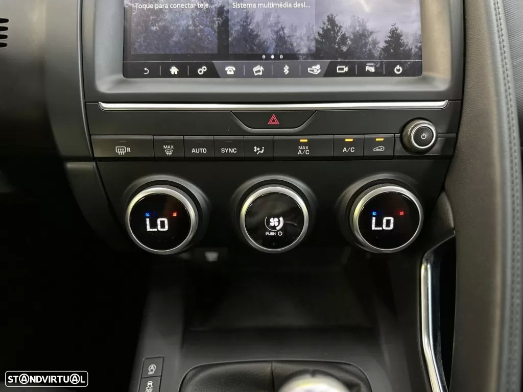 Jaguar E-Pace 2.0 i4D - 24