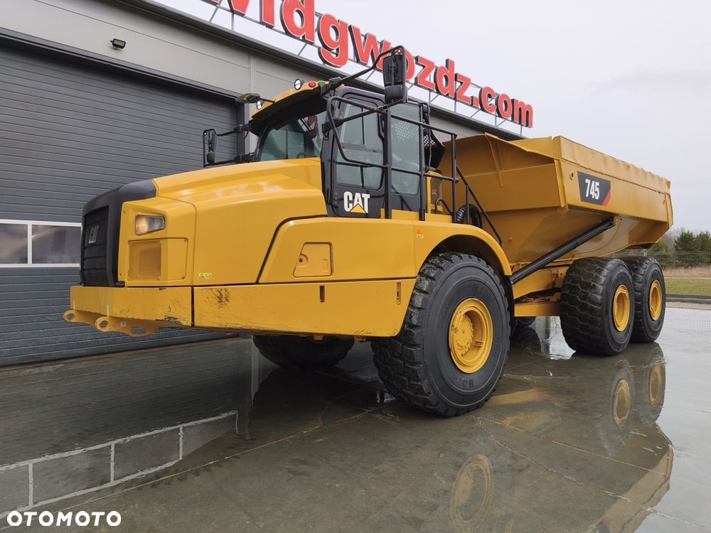 Caterpillar 745 - 3