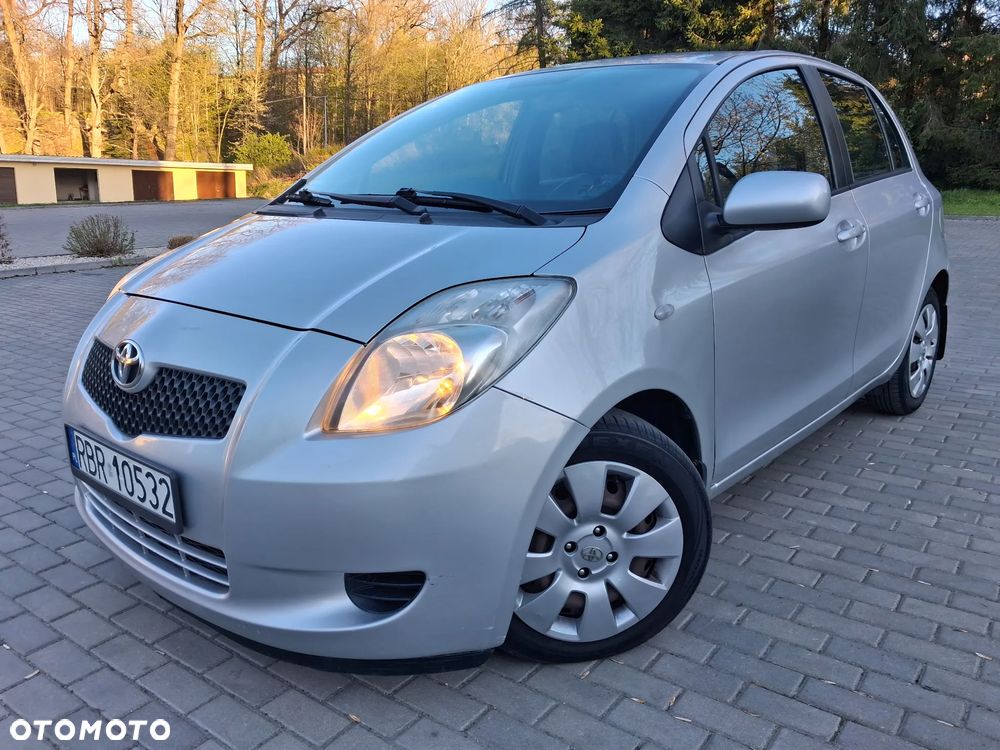 Toyota Yaris 1.3 Unlimited - 1