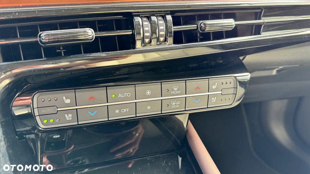 Toyota Mirai Luxury - 22