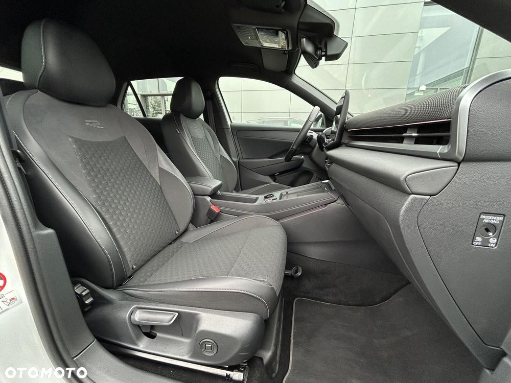 Volkswagen T-Roc 1.5 eTSI R-Line DSG - 19