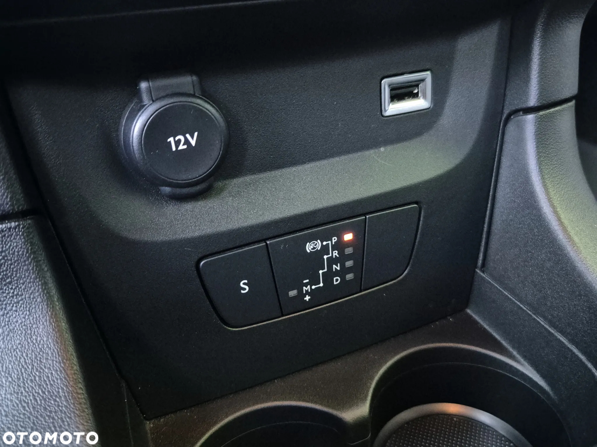 Citroën C3 1.2 PureTech Shine EAT6 - 34