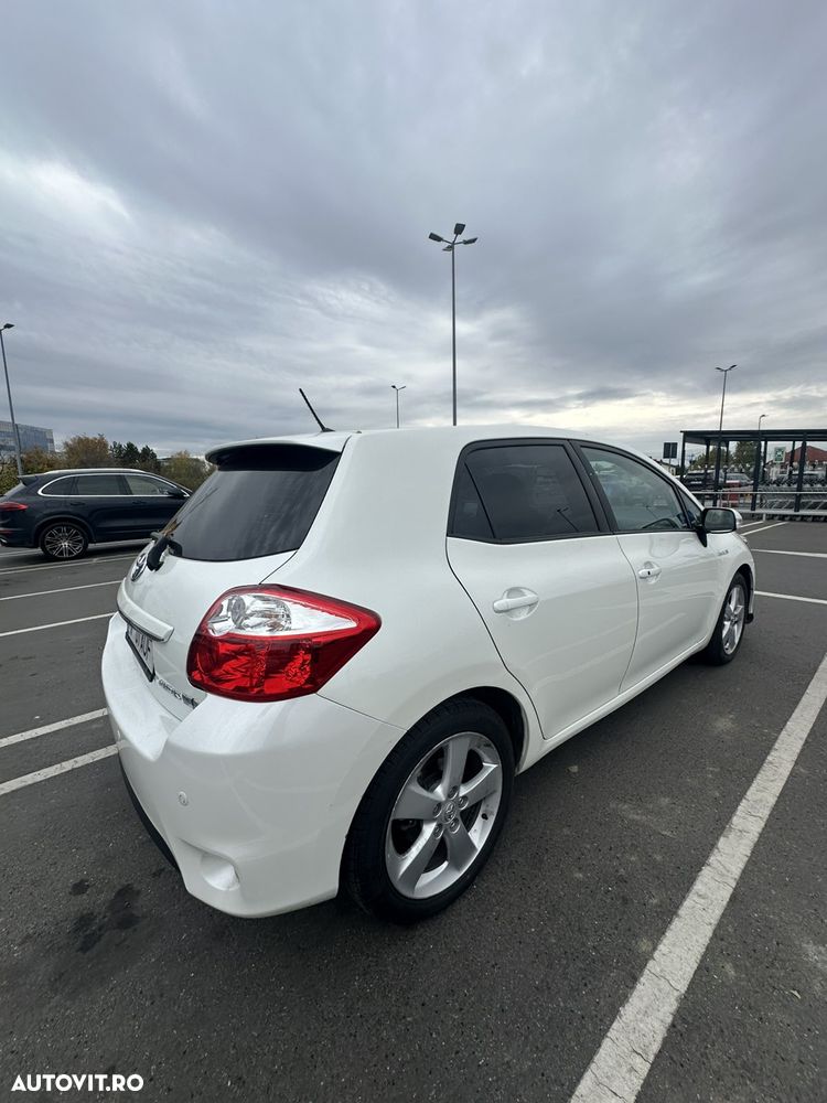 Toyota Auris - 1