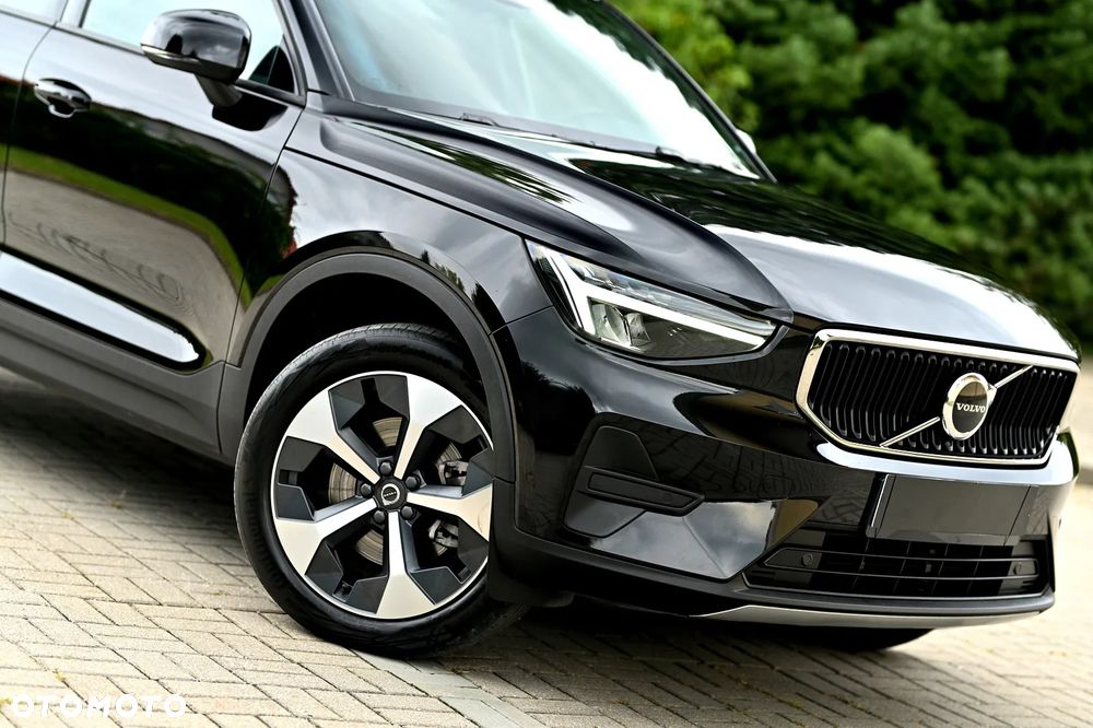 Volvo XC 40 B3 B DKG Ultra Black Edition - 4