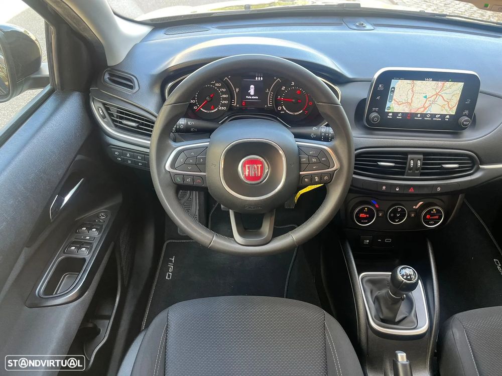 Fiat Tipo Station Wagon 1.3 M-Jet Lounge - 24