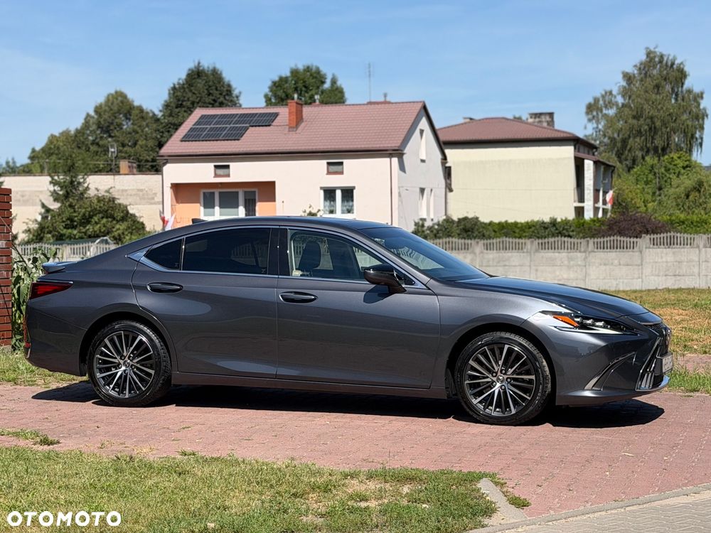 Lexus ES 300h Prestige - 10