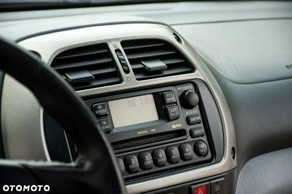 Toyota RAV4 2.0 VVT-i Sol - 17