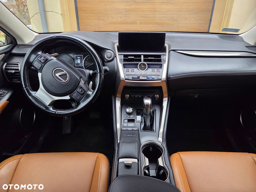 Lexus NX 300 Comfort AWD - 19