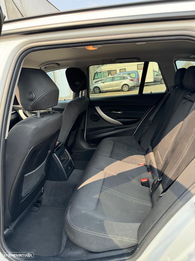 BMW 318 d Auto - 5