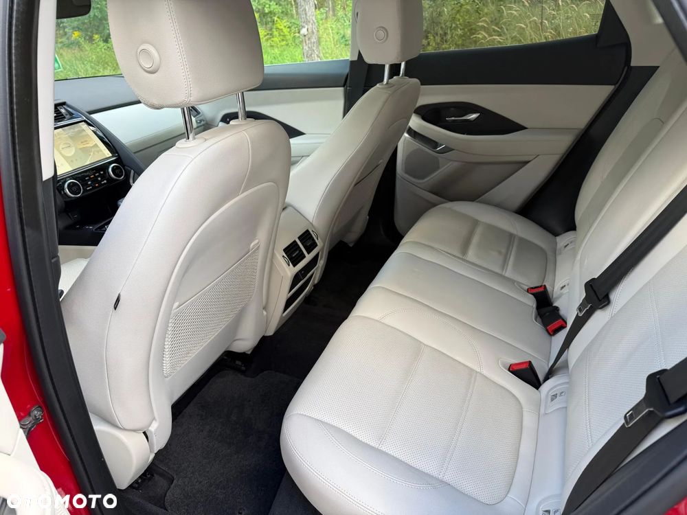 Jaguar E-Pace 2.0 D200 mHEV AWD - 13