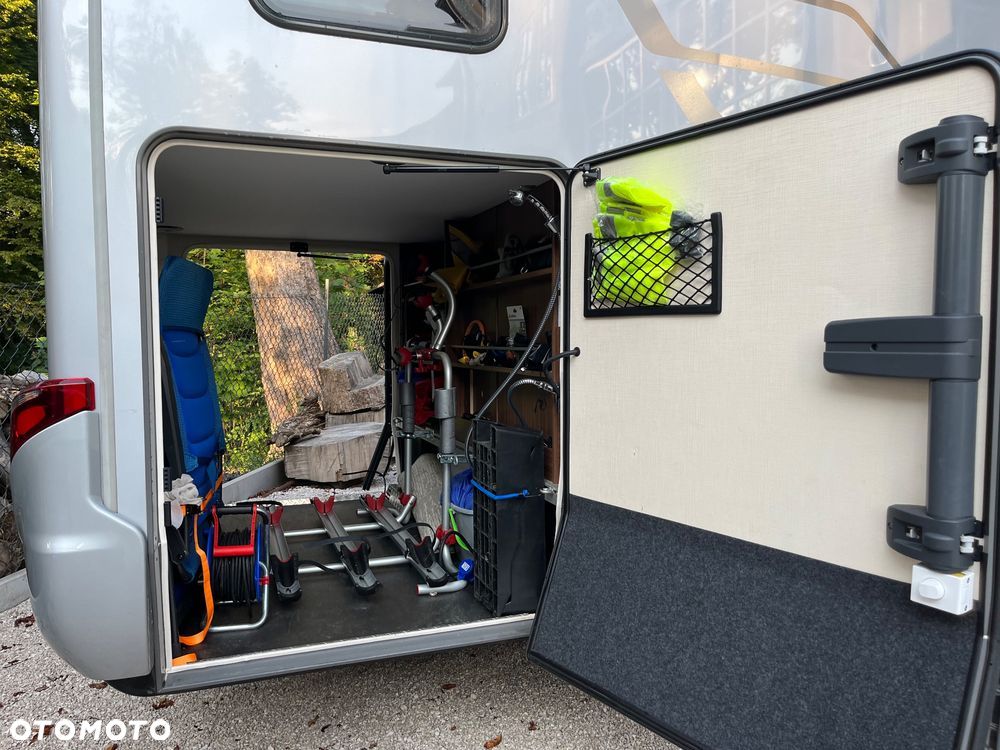 Mercedes-Benz Hymer - 4