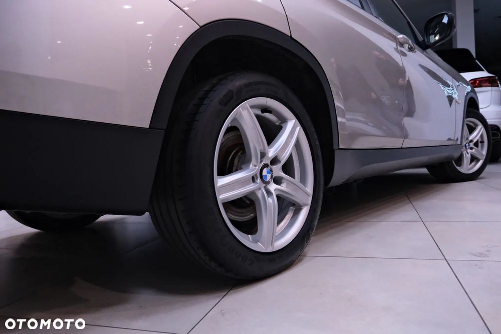 BMW X1 sDrive18i - 10