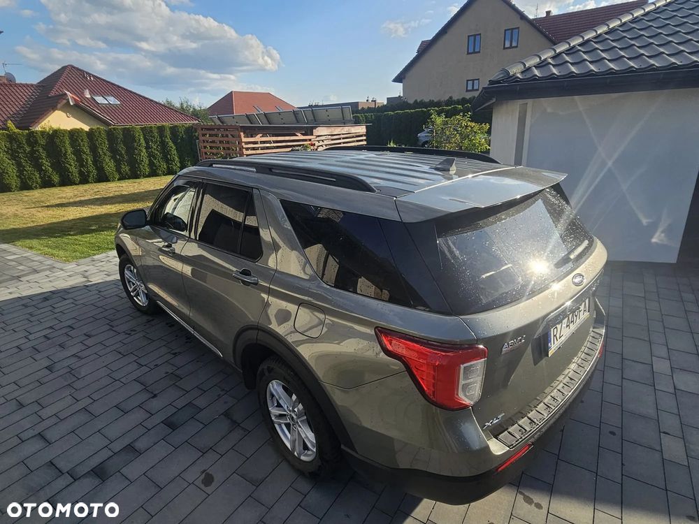Ford Explorer - 24
