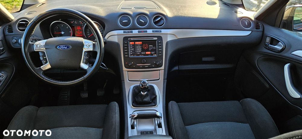 Ford S-Max - 9