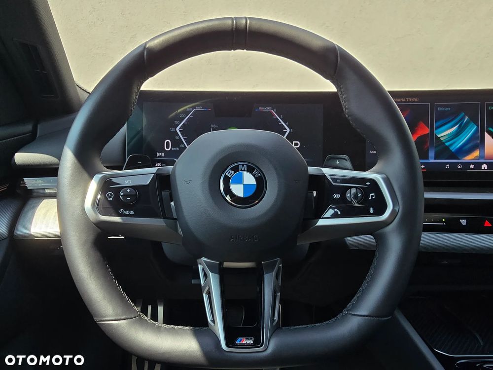 BMW Seria 5 520d xDrive - 12
