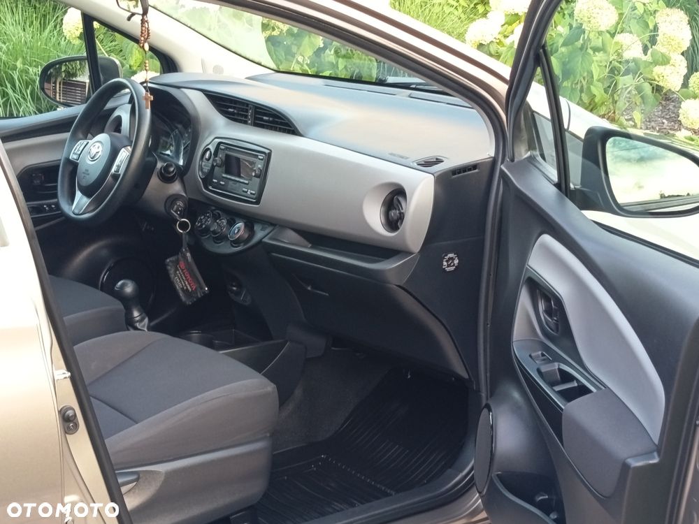 Toyota Yaris - 7