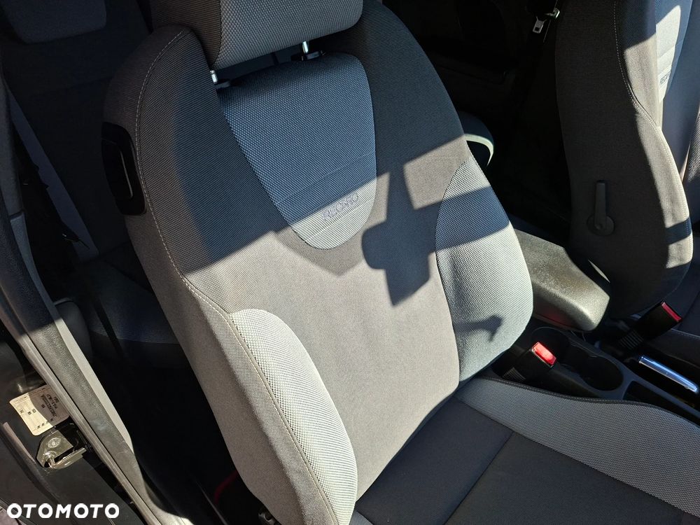 Ford Focus 2.5 ST - 12