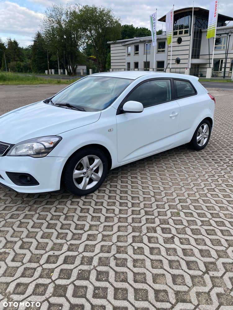 Kia Ceed - 3