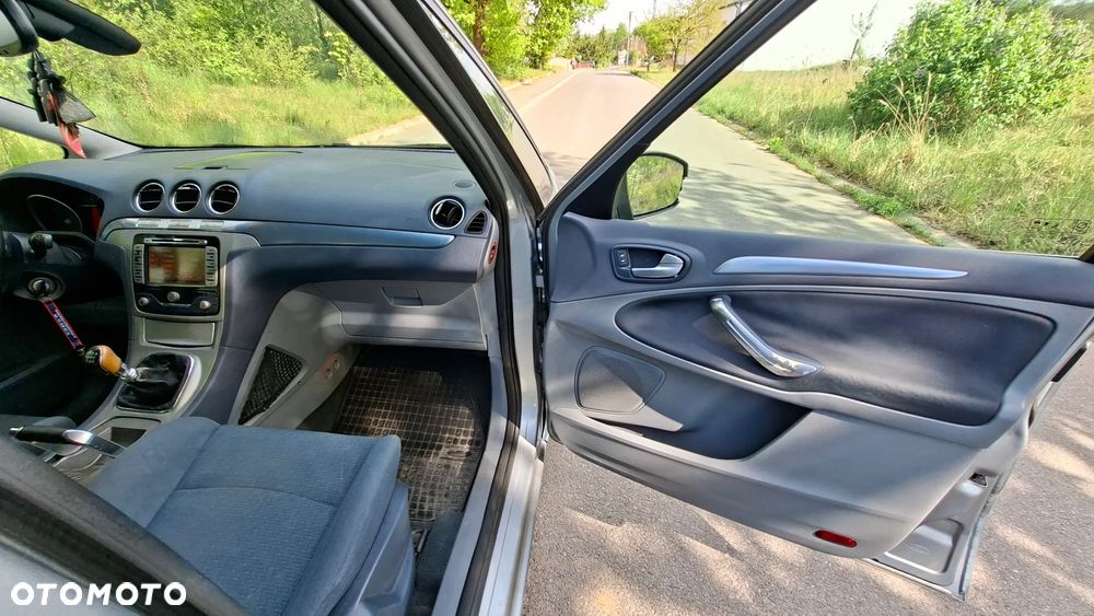 Ford S-Max - 19