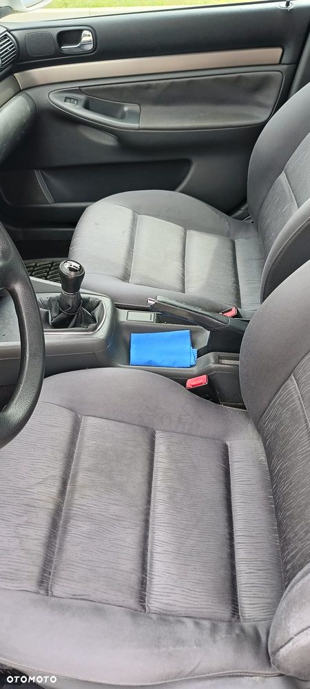 Audi A4 Limousine 1.8 - 12