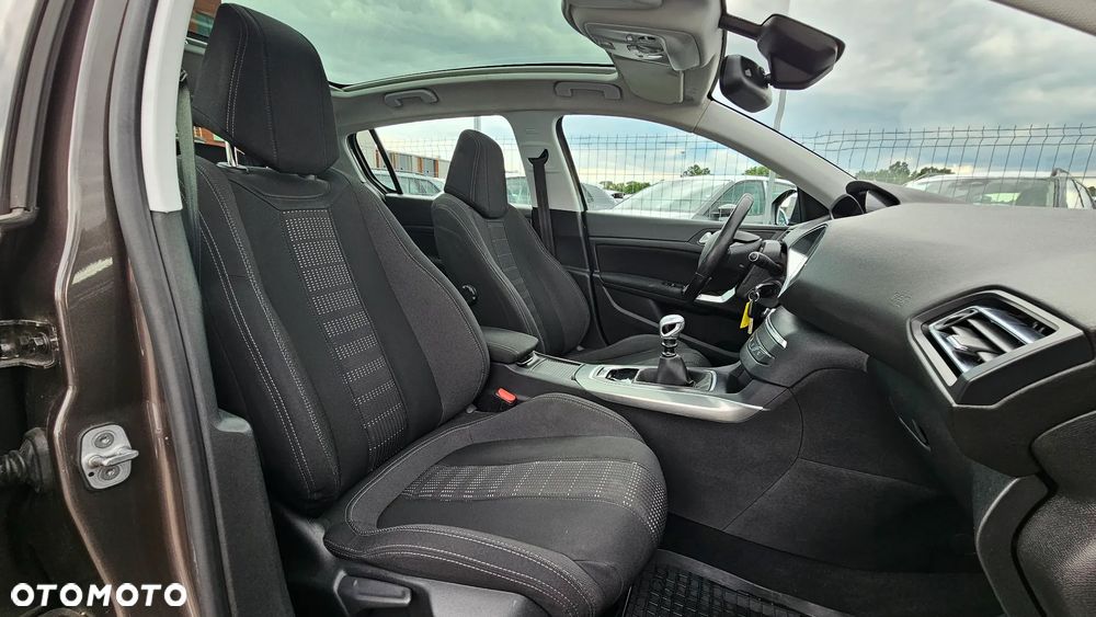 Peugeot 308 1.2 PureTech Allure S&S - 7