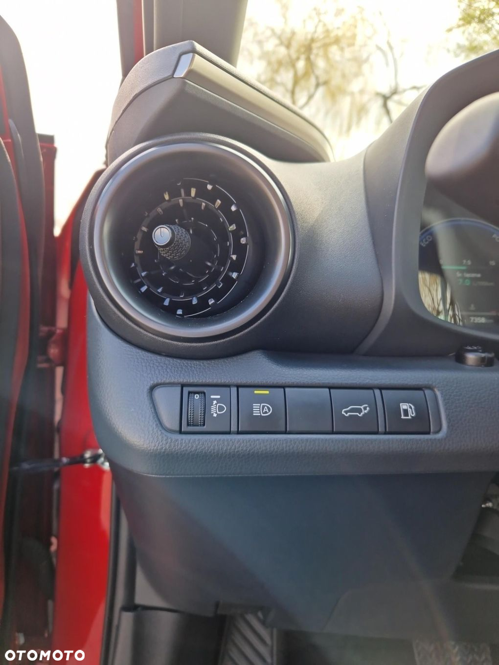 Toyota C-HR - 21