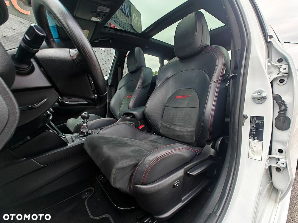 Kia Ceed - 31