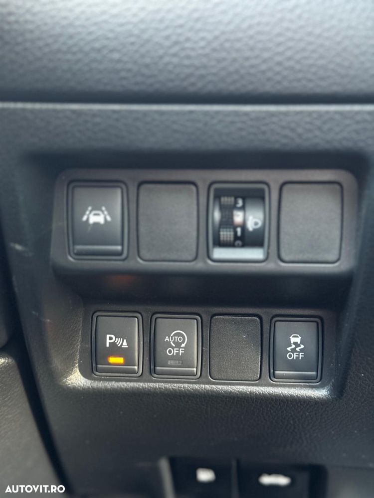 Nissan Qashqai 1.6 DCI N-Connecta - 13