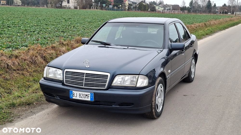 Mercedes-Benz Klasa C 180 Classic - 12