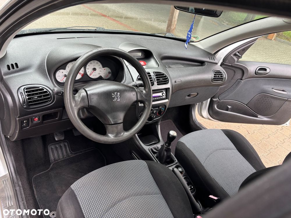 Peugeot 206 75 Tendance - 17