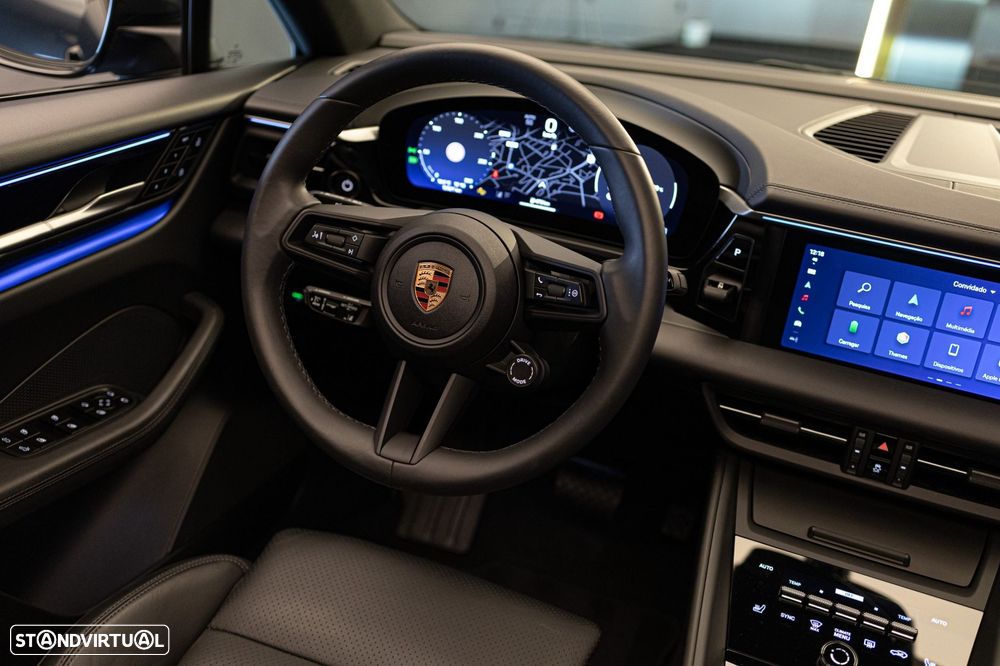 Porsche Macan Electric 4 - 23