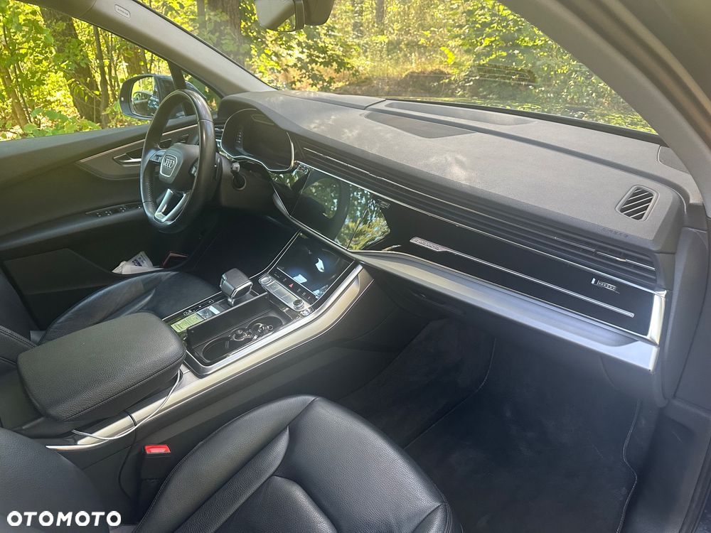 Audi Q7 - 11