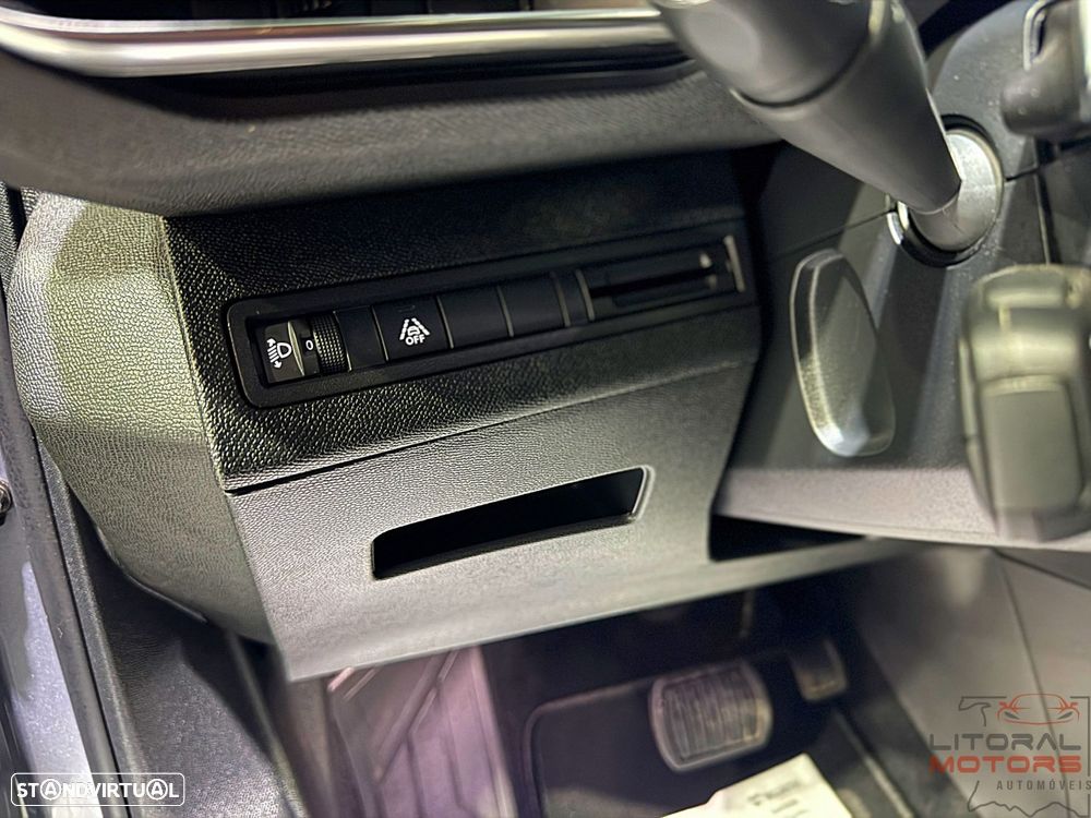 Peugeot 5008 1.2 Hybrid Allure Pack e-DCS6 - 18