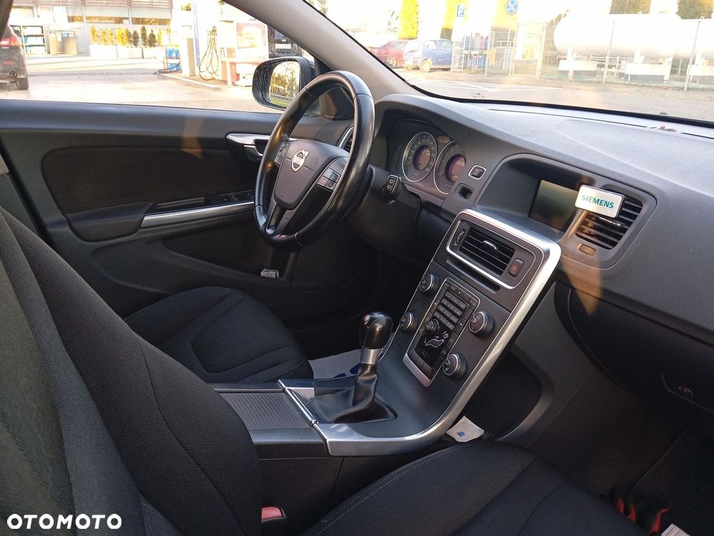 Volvo V60 D3 Kinetic - 9