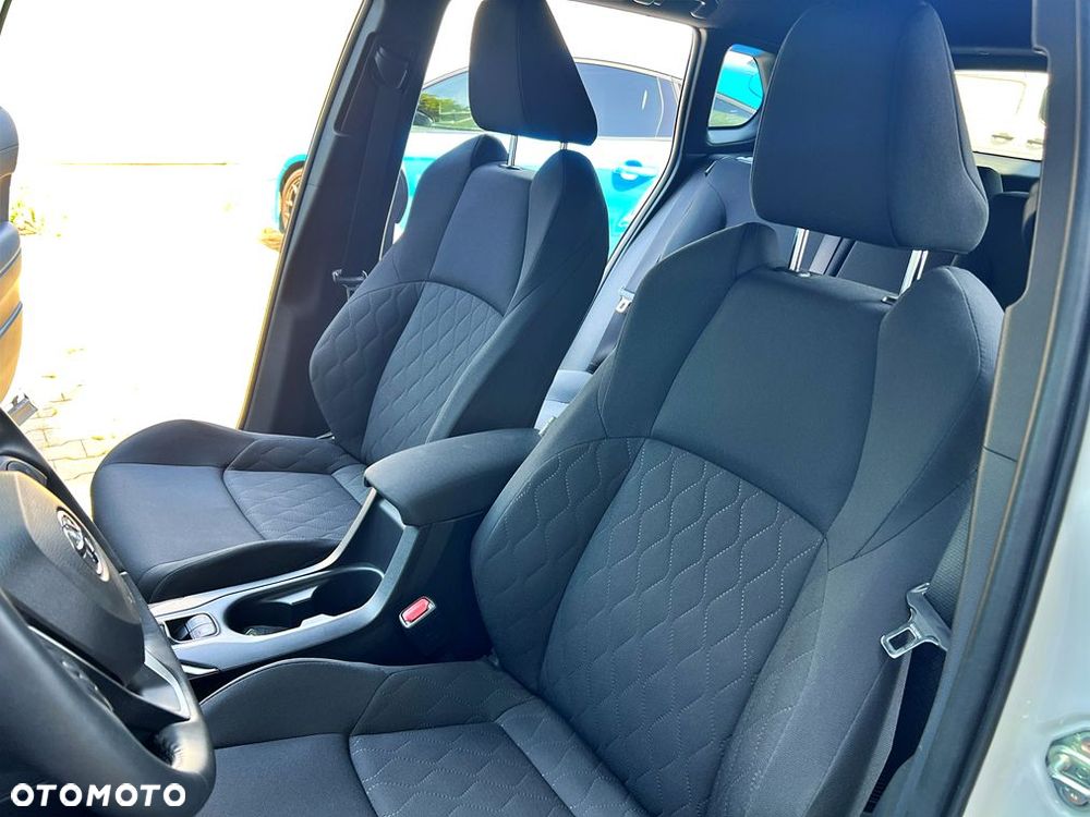 Toyota Corolla Cross - 14