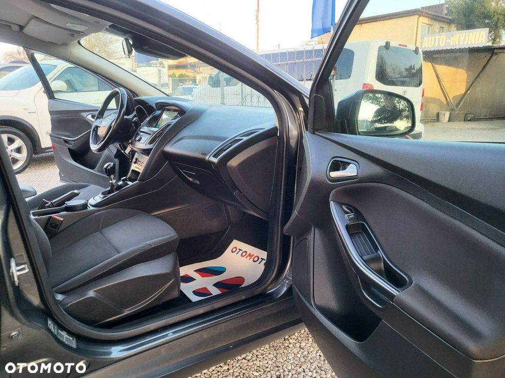 Ford Focus - 17