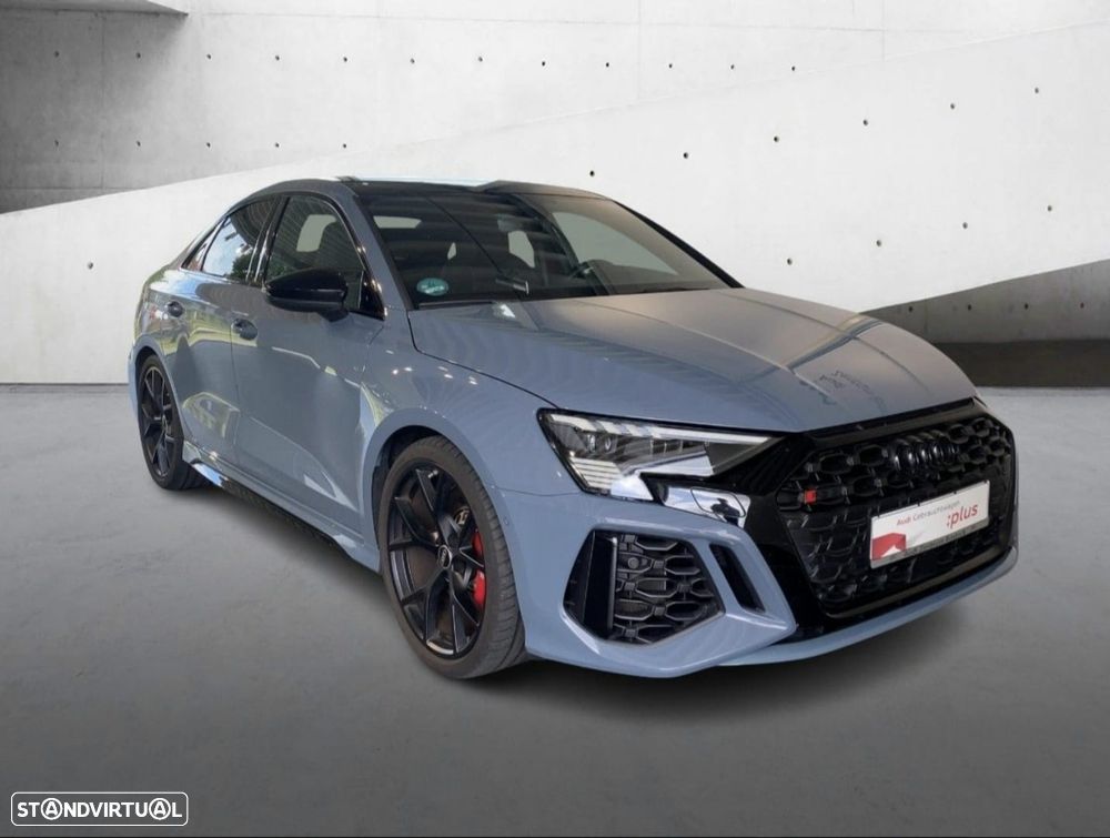 Audi RS3 Limousine - 4