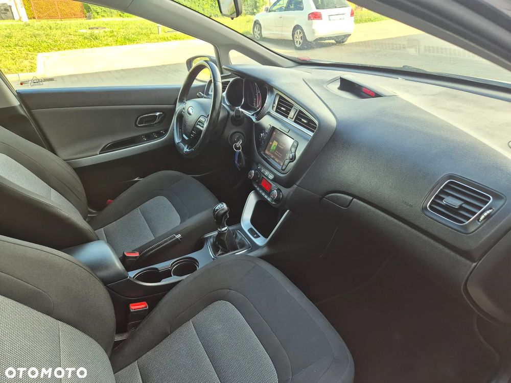 Kia Ceed 1.4 CVVT Dream Team Edition - 15