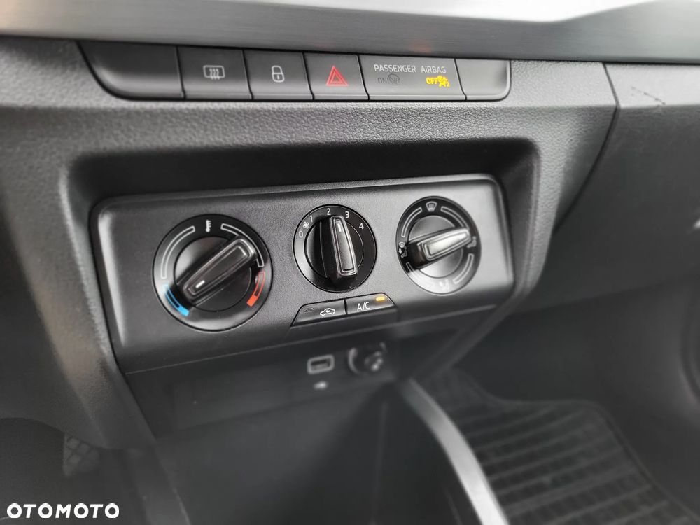 Skoda Fabia 1.0 Ambition - 21